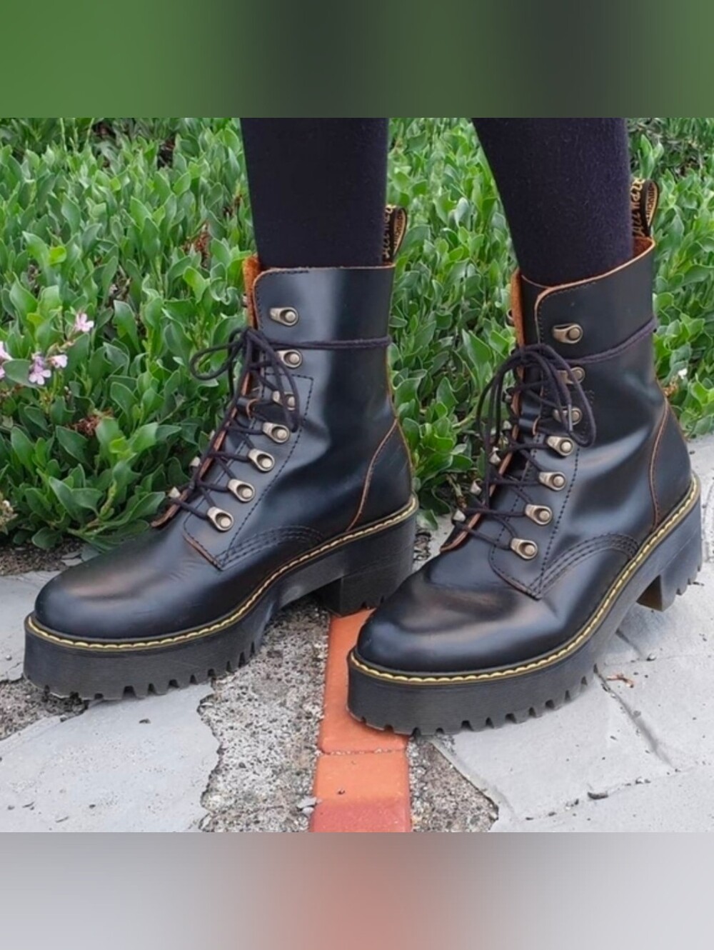 Dr. Martens Leona Boots